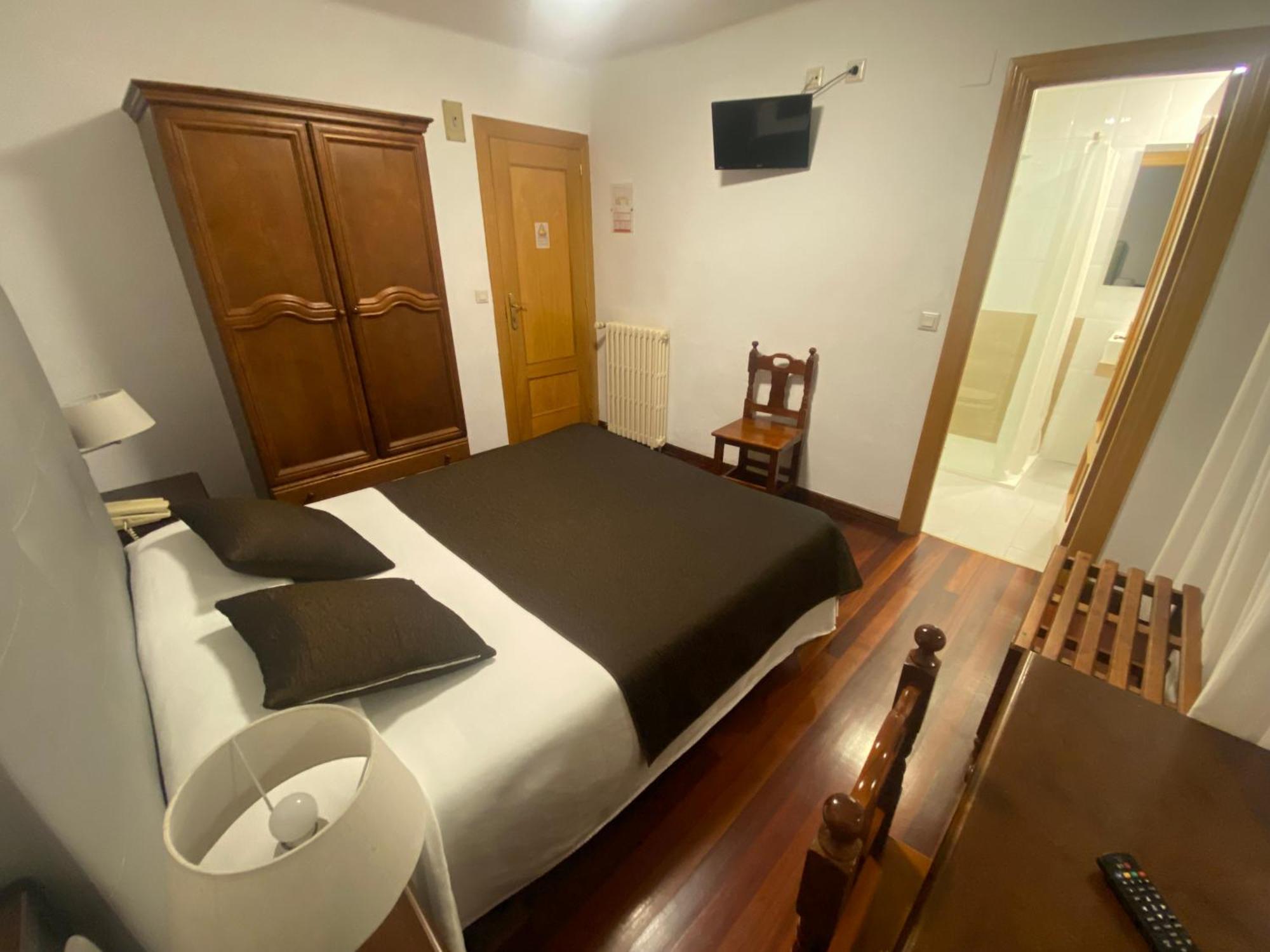 Hotel La Rambla Biescas  Esterno foto