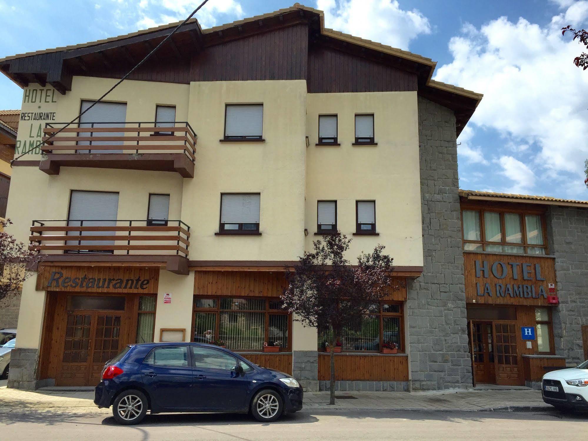 Hotel La Rambla Biescas  Esterno foto