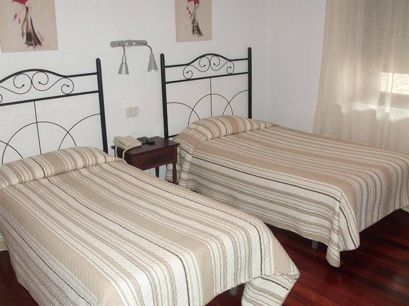 Hotel La Rambla Biescas  Esterno foto